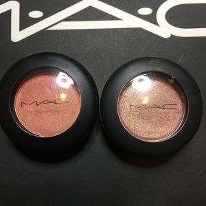 MAC Cosmetics Peach Based Eye Shadow Duo